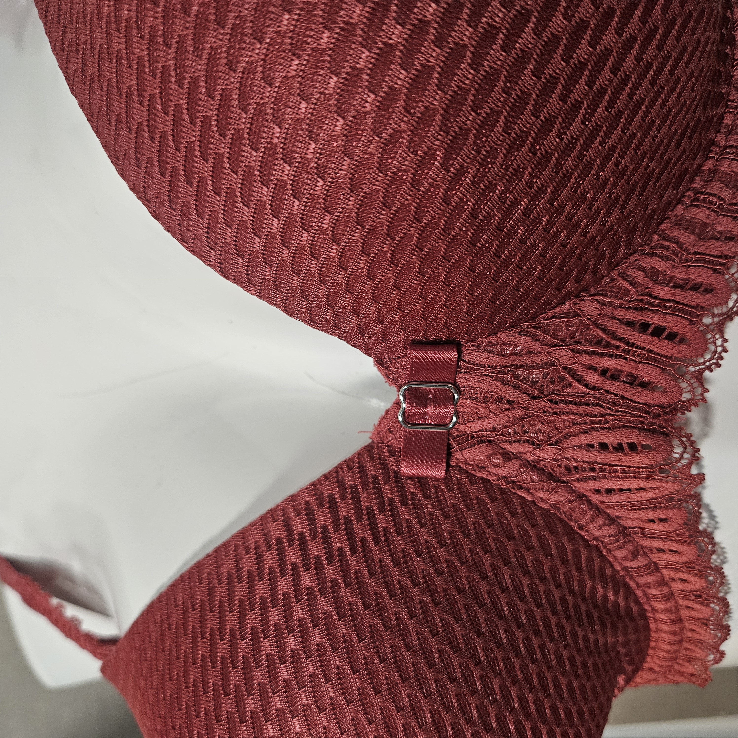 Aura Spotlight Strawberry Allure - Coque