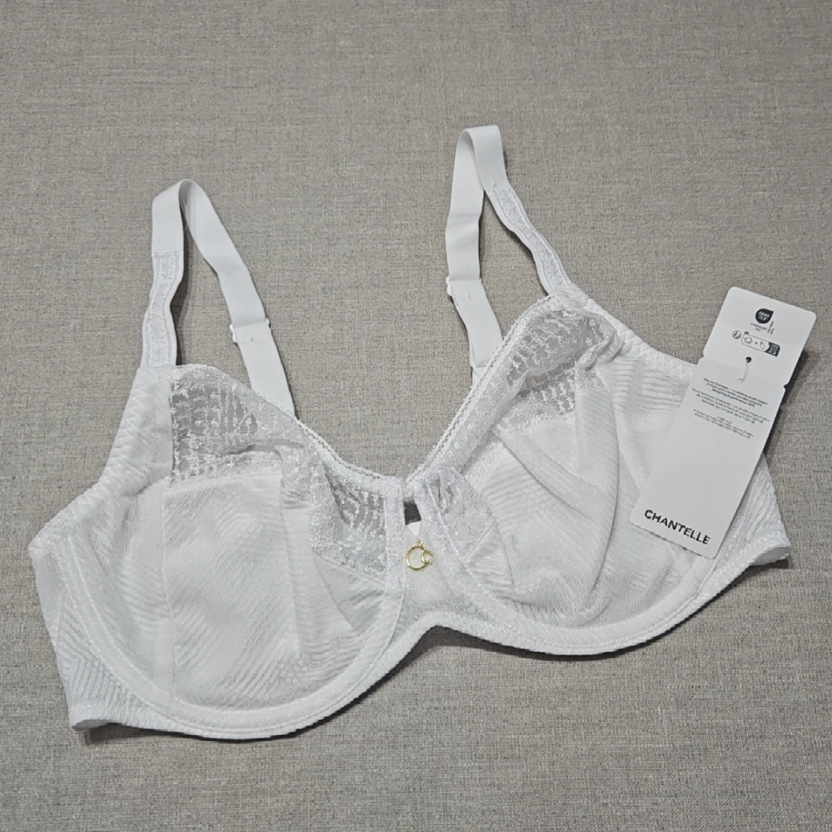 Intrigue White