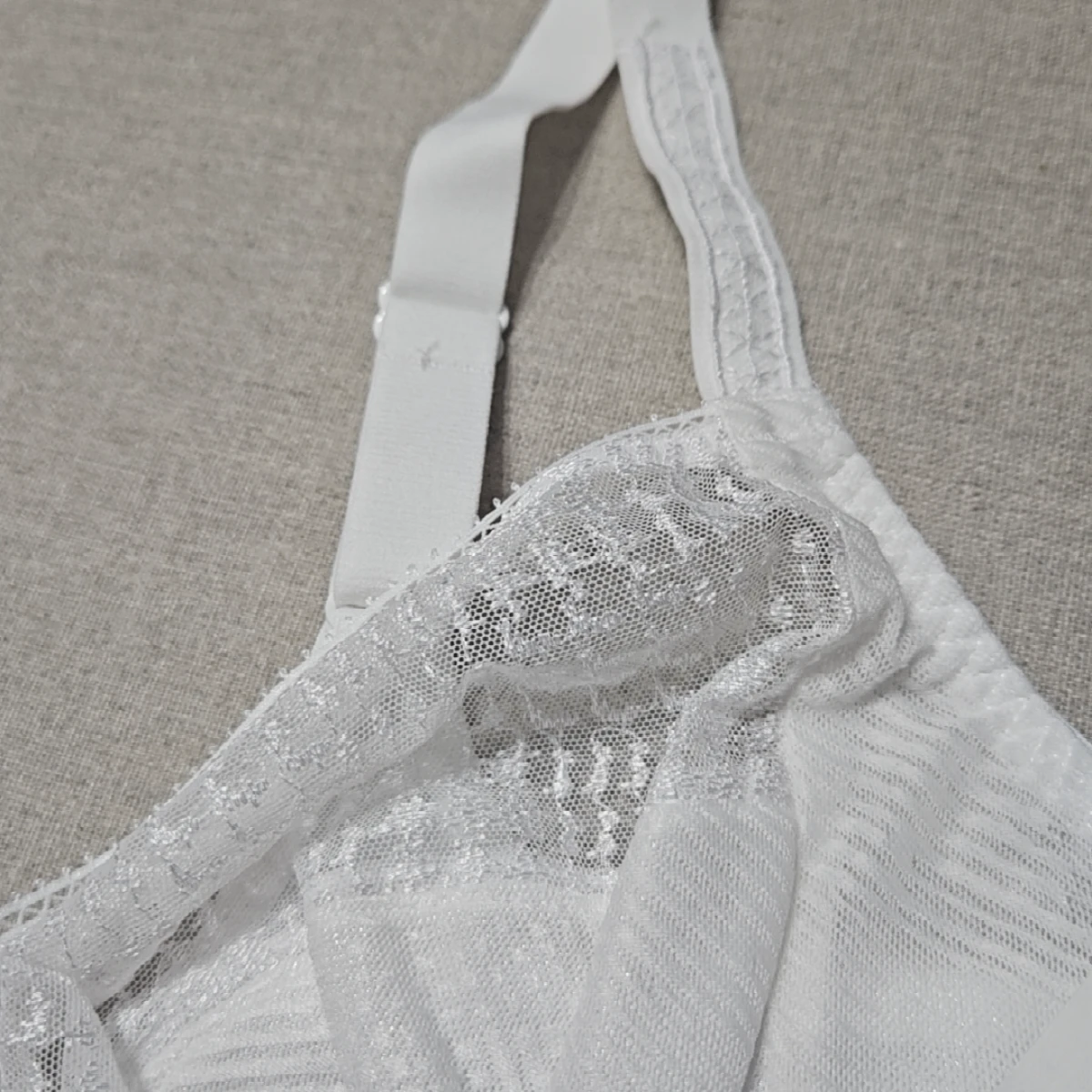 Intrigue White