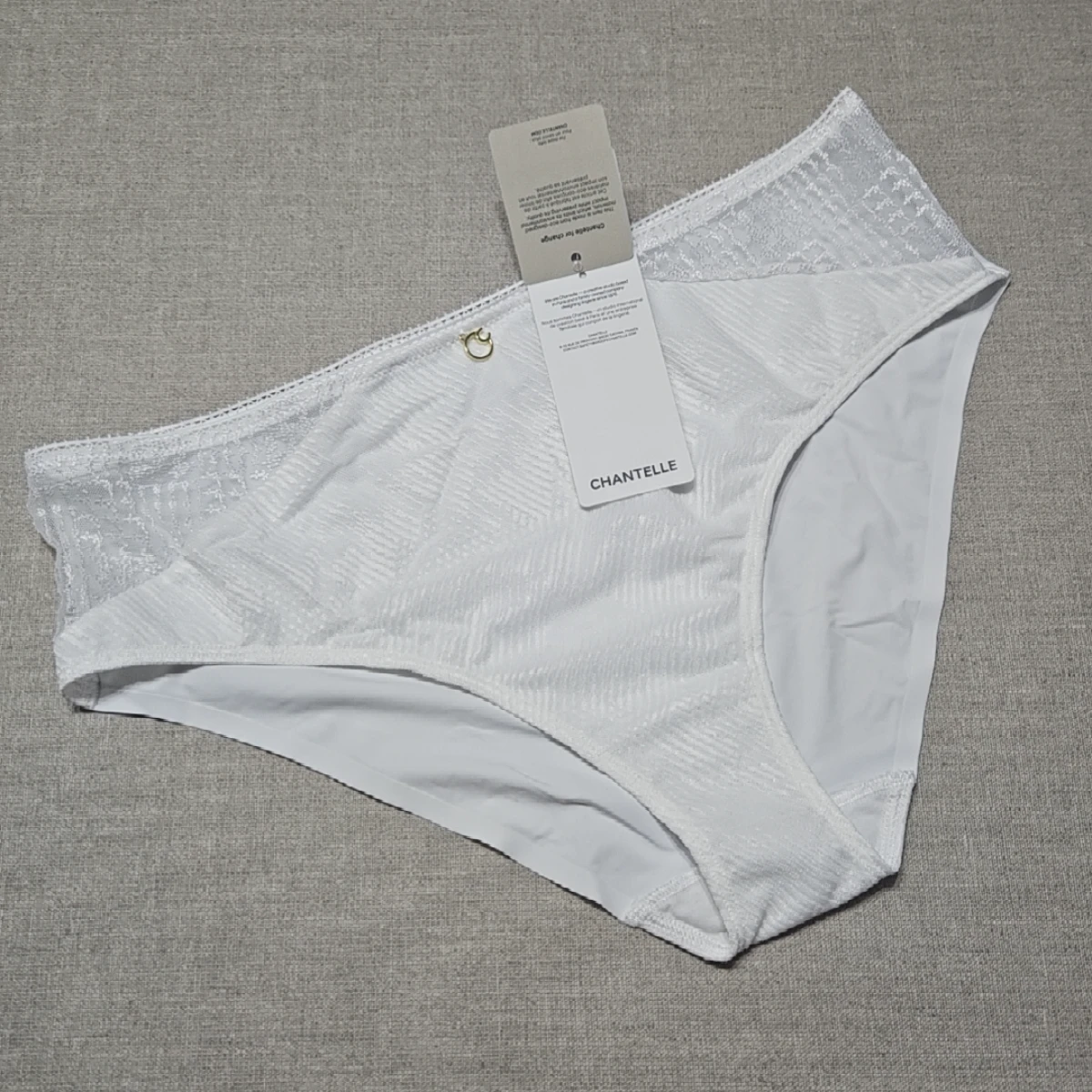 Intrigue white