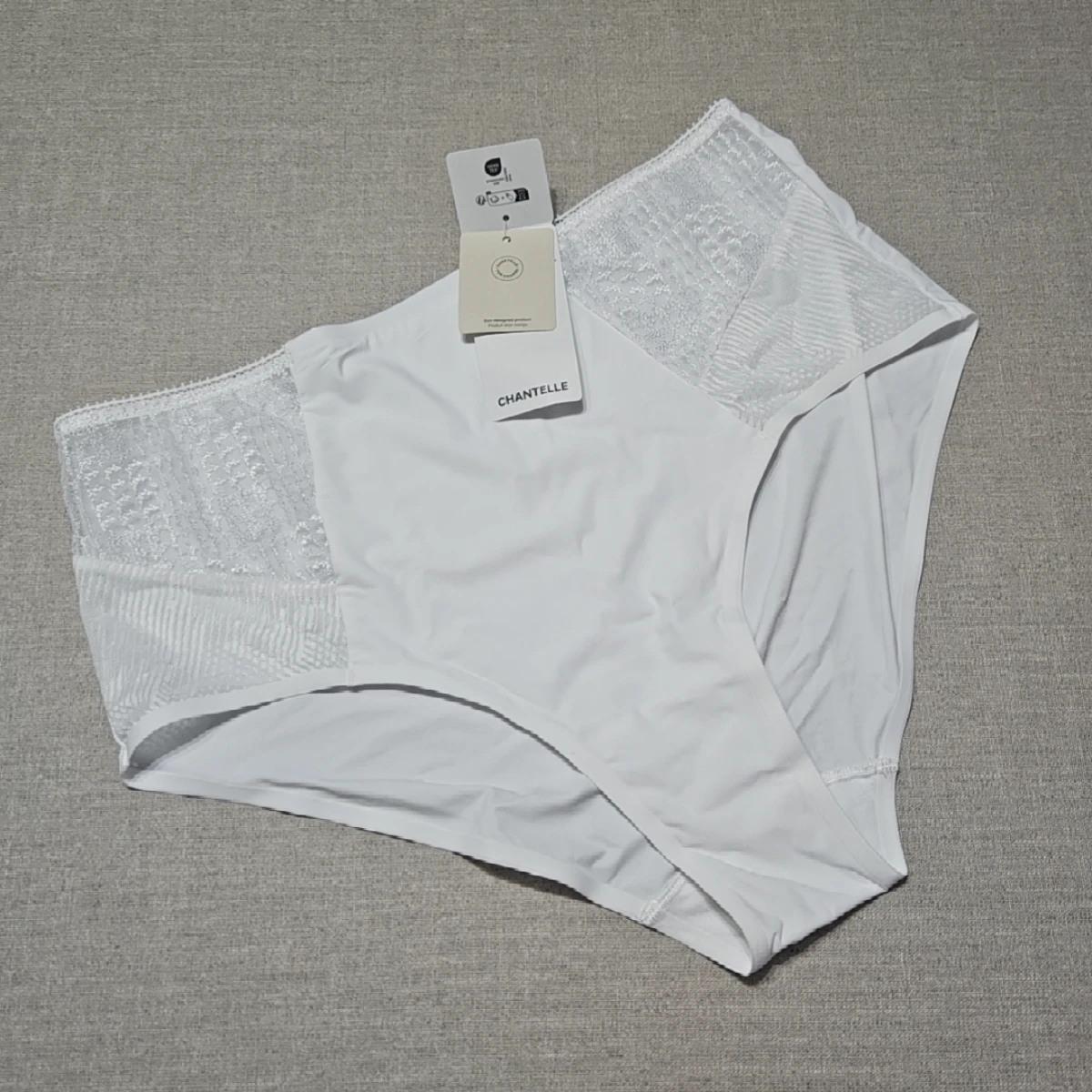 Intrigue white
