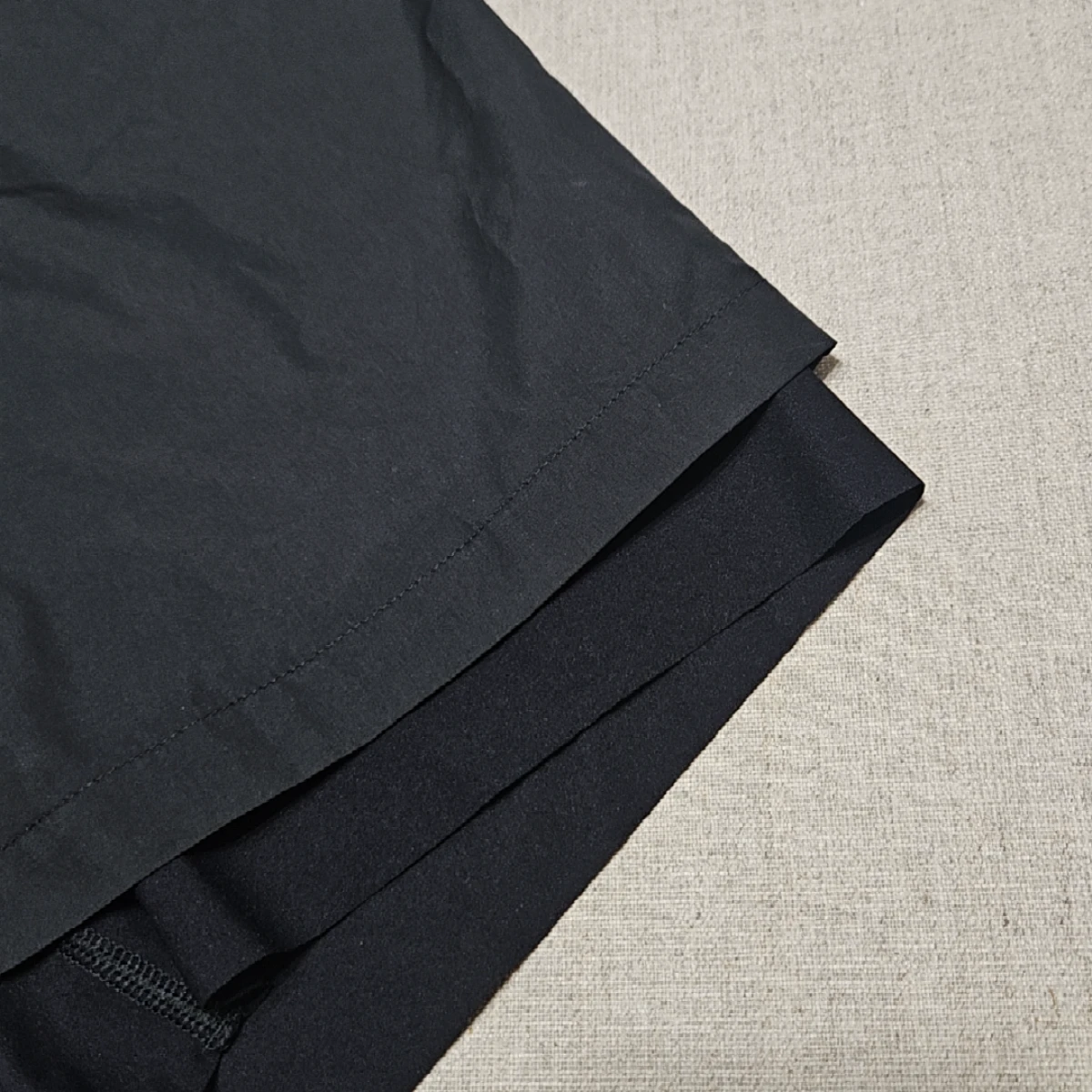 Ocean black