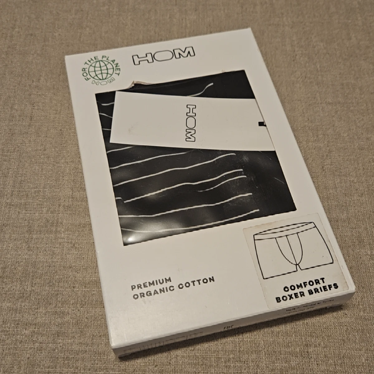 Aix black white stripes
