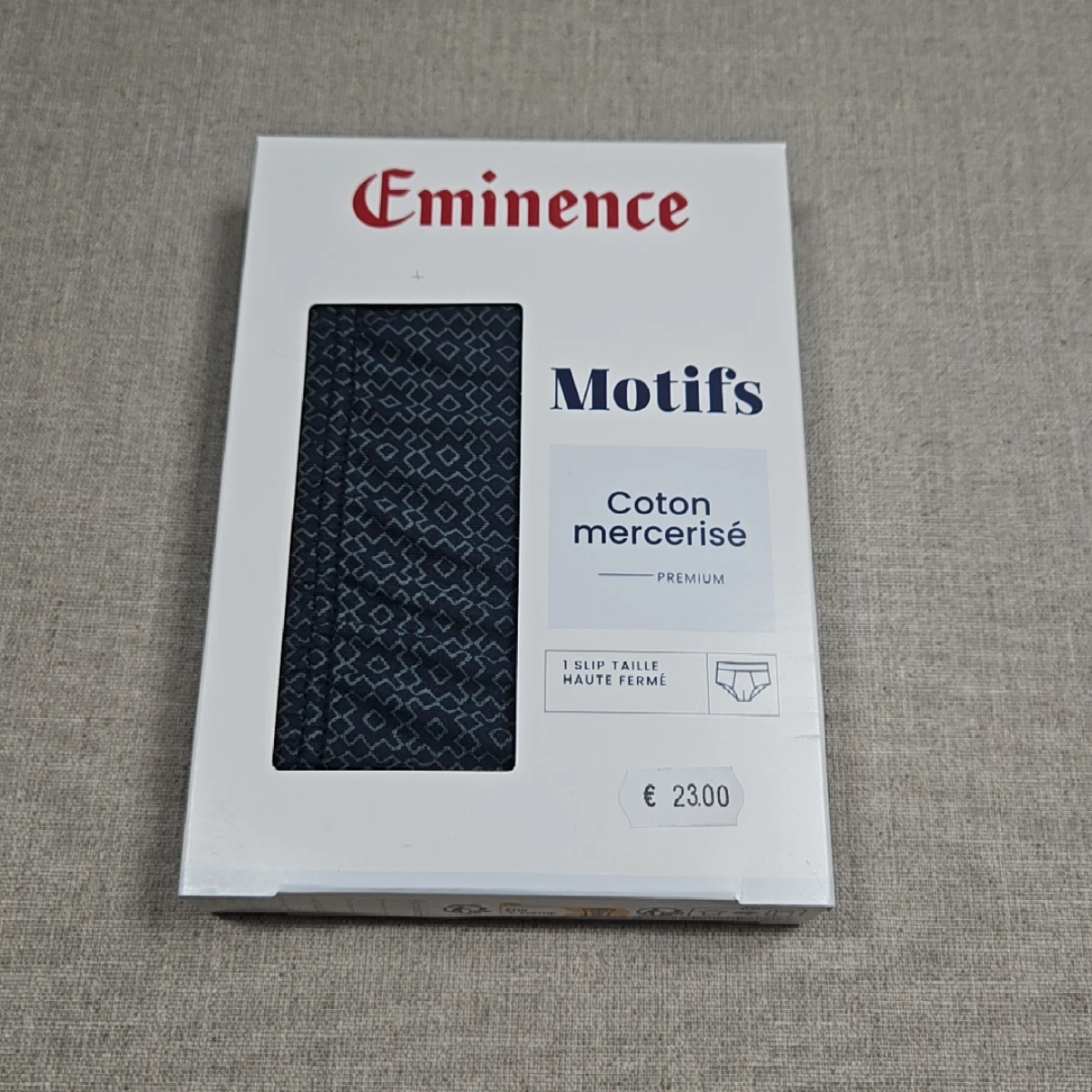 Slip taille haute fermé