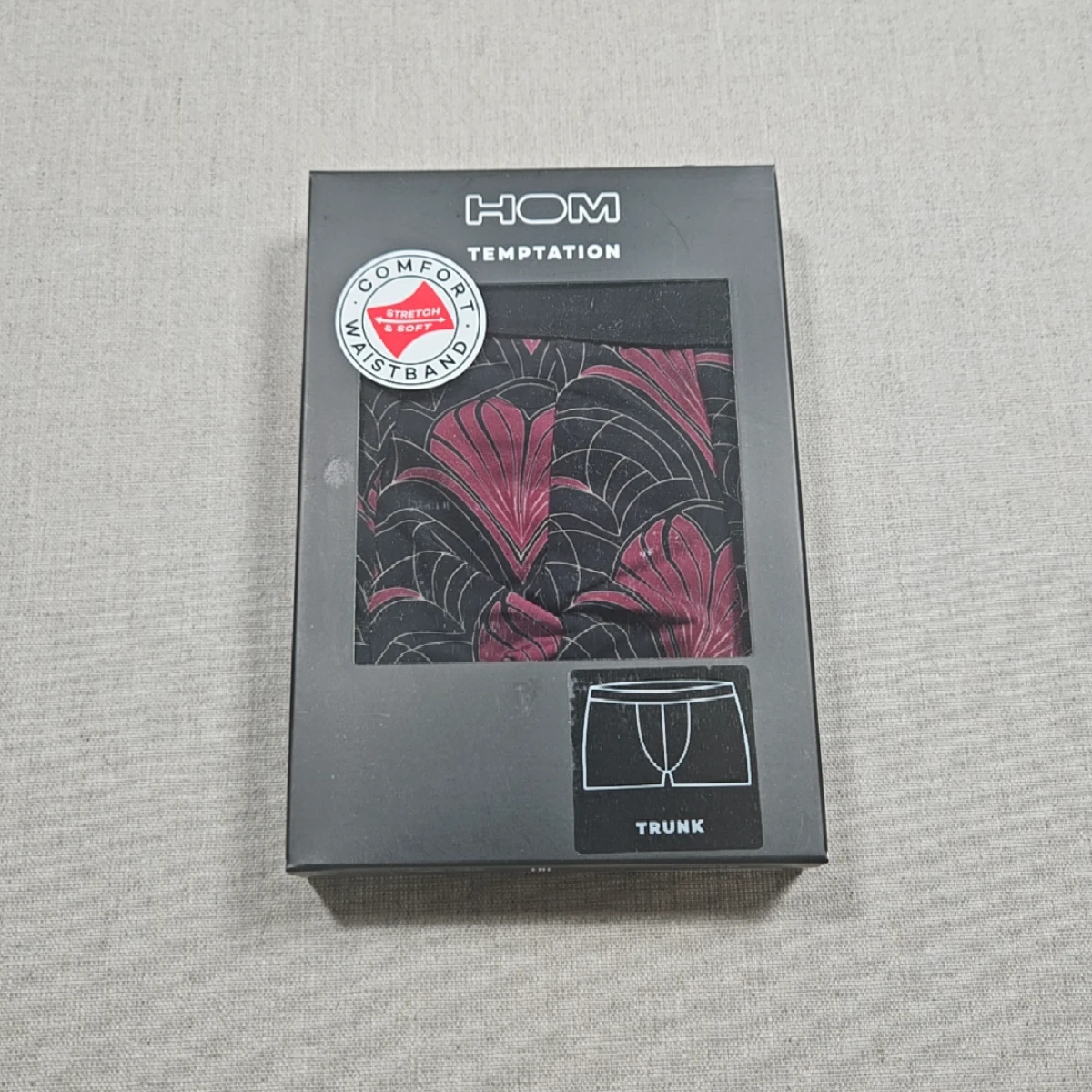 Carlyle bordeaux print