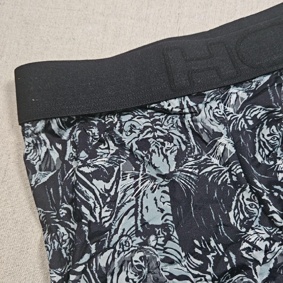 Tigers dark grey print