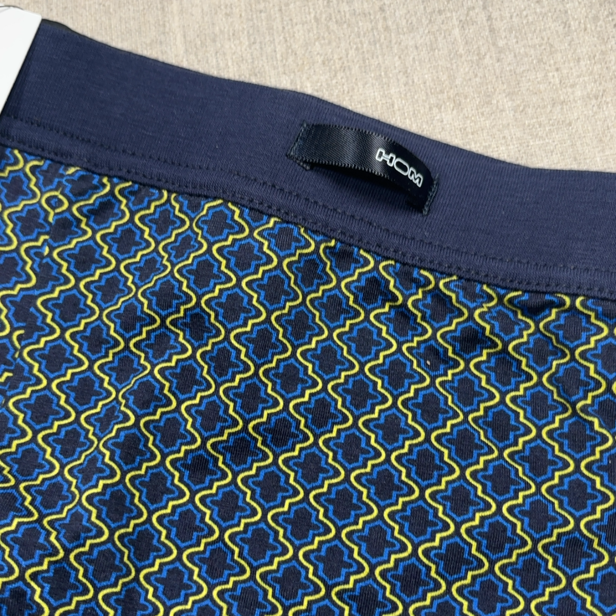 Eze navy print