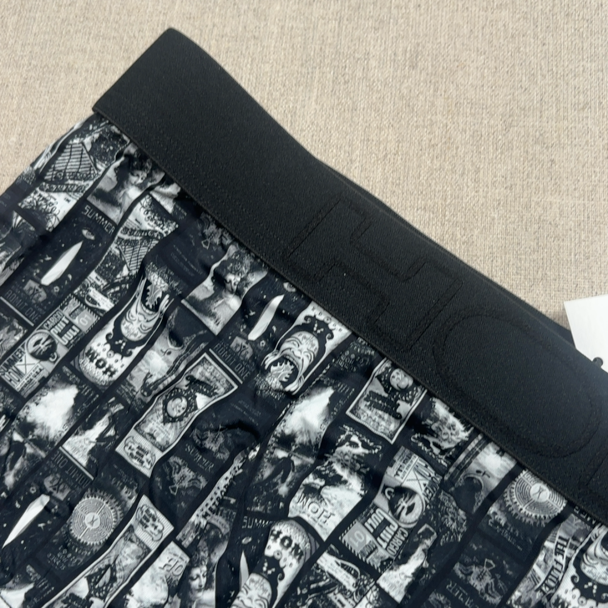 Rockcity dark grey print